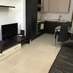 Marble Arch בית הארחה 2*