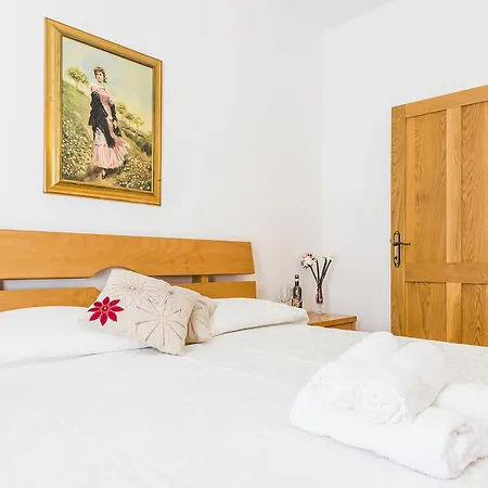 Marble Arch Saint Julian's