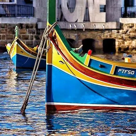 Konukevi Marble Arch Saint Julian's